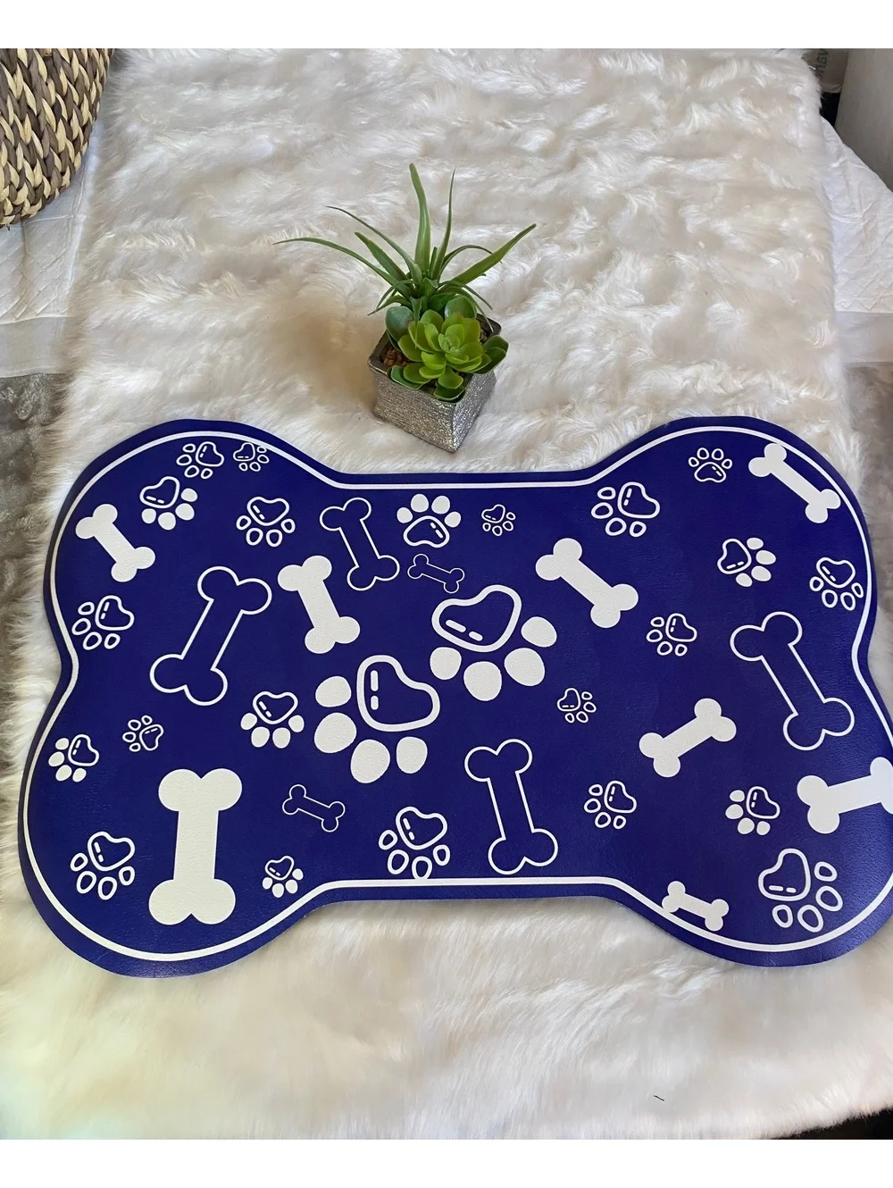 Bone-Shaped Non-Slip Pet Feeding Mat with Paw and Bone Print